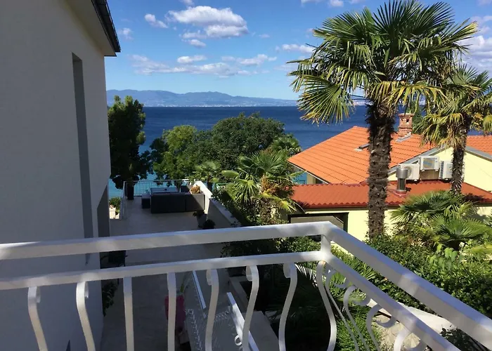 Maja דירה נייביצה